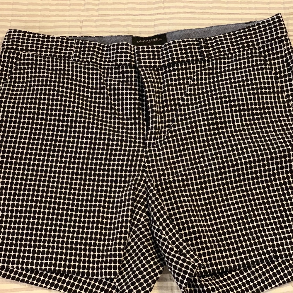 Banana Republic Black and White Shorts
